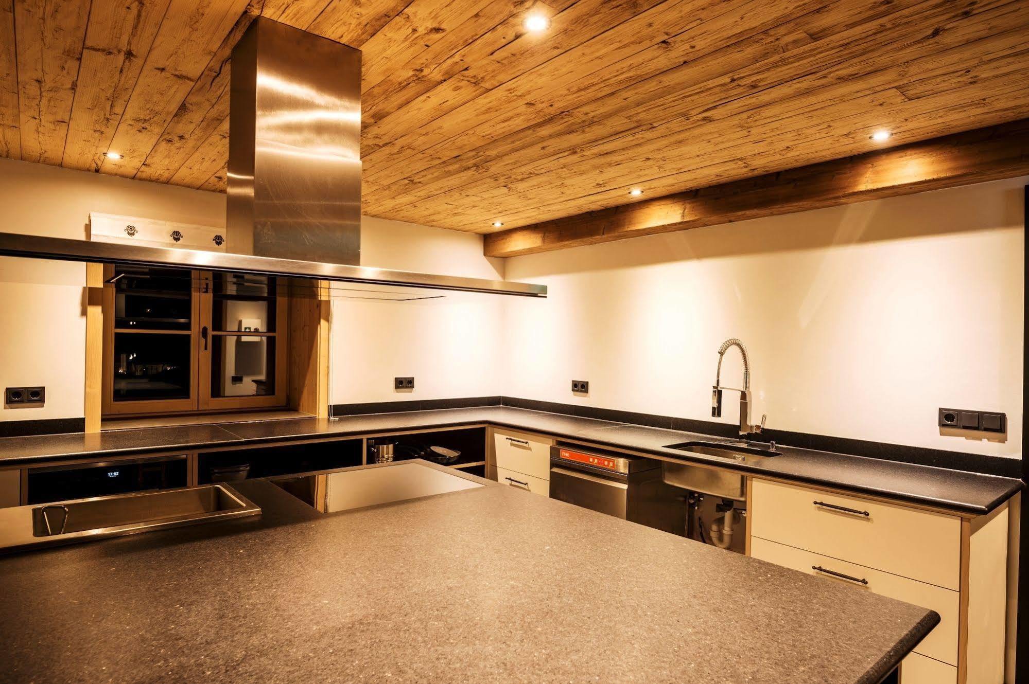Alpen Select Lodge Kleinwalsertal 里茨勒恩 外观 照片